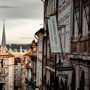 golden-key.praguehotelsweb.com/